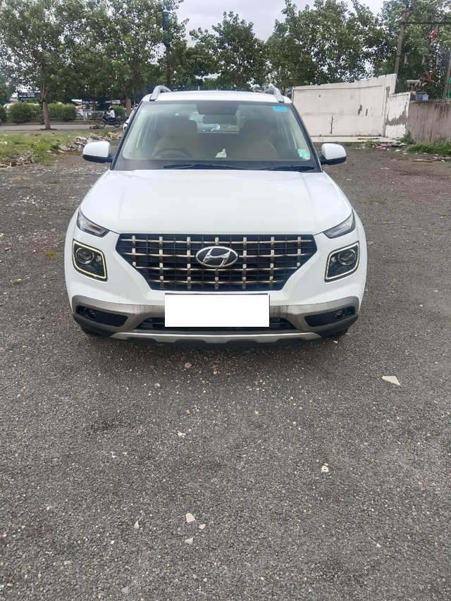 Second-hand 2020 Hyundai Venue S Plus for sale in Surat-6