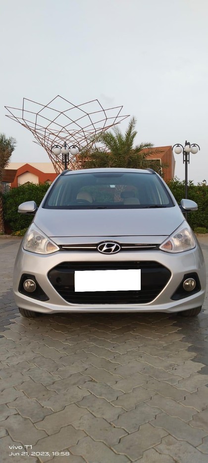 Second-hand 2015 Hyundai Grand i10 CRDi Asta for sale in Surat