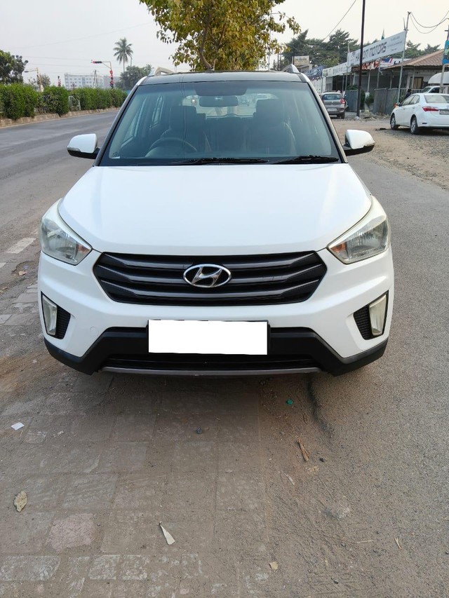 Second-hand 2017 Hyundai Creta 1.4 CRDi S Plus for sale in Surat-2