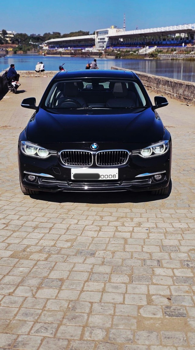 Second-hand 2016 BMW 3 Series 320d for sale in Nagpur-3