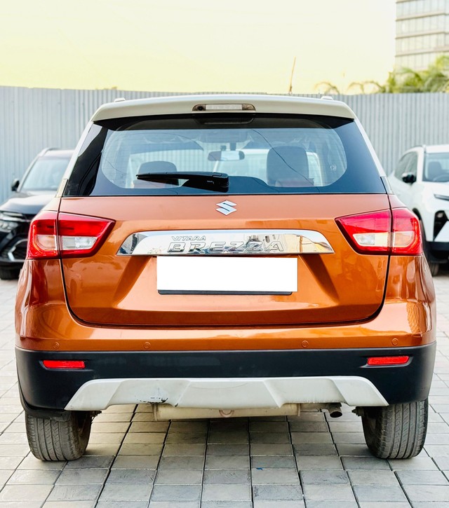 Second-hand 2020 Maruti Vitara Brezza ZDi Plus AMT Dual Tone for sale in Surat