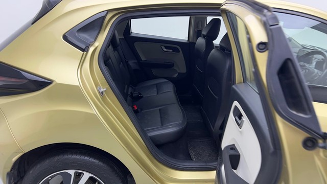 Second-hand 2021 Tata Altroz XZ Diesel for sale in Gurgaon-28