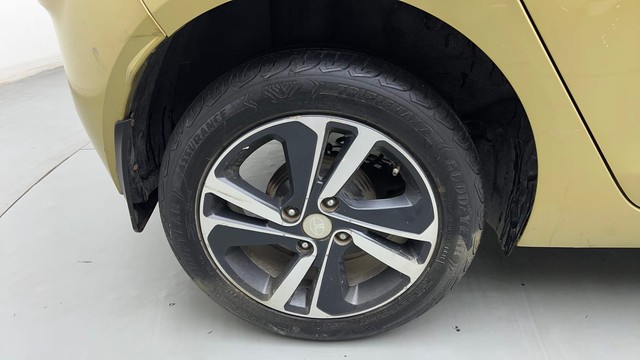 Second-hand 2021 Tata Altroz XZ Diesel for sale in Gurgaon-18