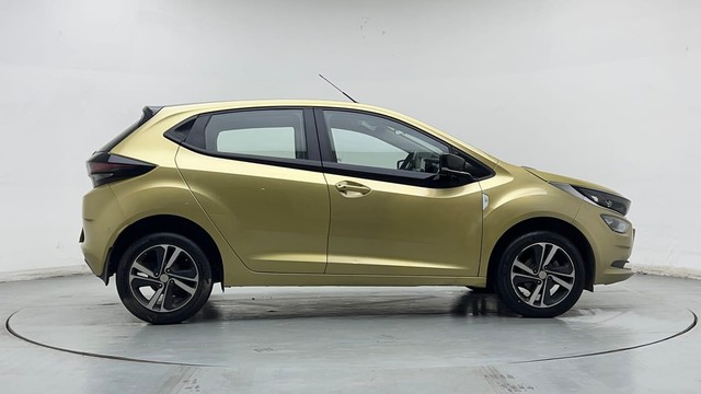 Second-hand 2021 Tata Altroz XZ Diesel for sale in Gurgaon-2