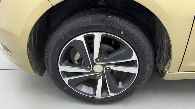 Second-hand 2021 Tata Altroz XZ Diesel for sale in Gurgaon-20