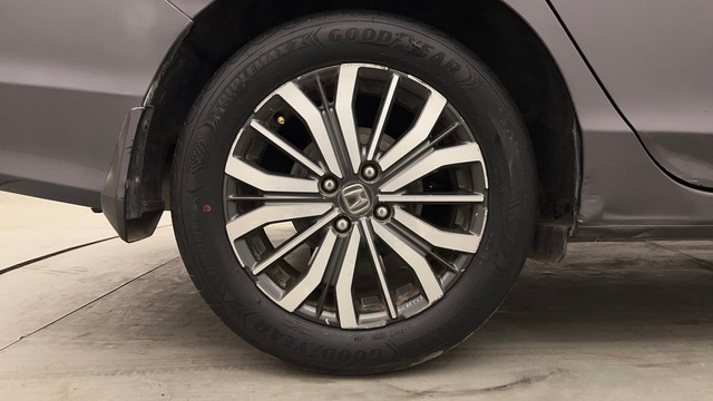 Second-hand 2017 Honda City VX CVT for sale in Chandigarh-18