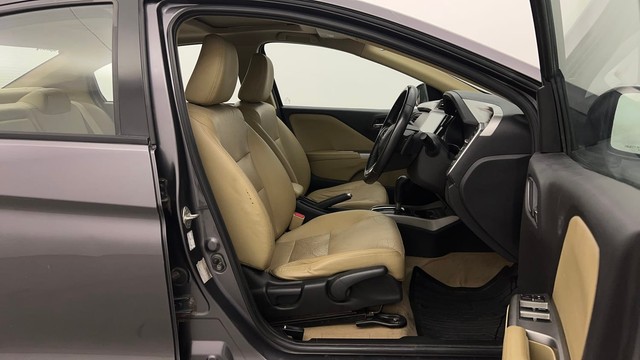 Second-hand 2017 Honda City VX CVT for sale in Chandigarh-15