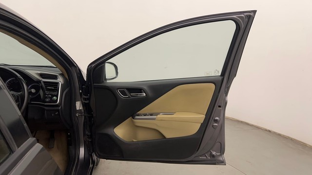 Second-hand 2017 Honda City VX CVT for sale in Chandigarh-16