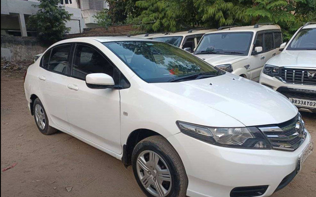 Second-hand 2013 Honda City E for sale in Patna
