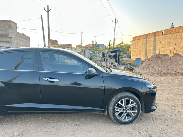 Second-hand 2024 Hyundai Verna SX for sale in Ahmedabad-1