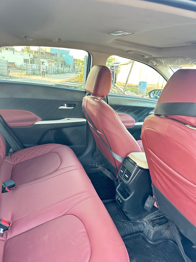 Second-hand 2024 Hyundai Verna SX for sale in Ahmedabad-11