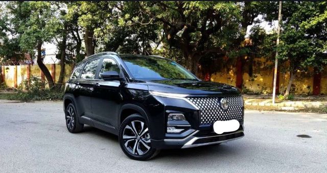 Second-hand 2023 MG Hector Sharp CVT for sale in New Delhi