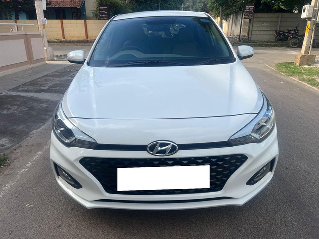 Hyundai i20 Asta Option BSIV Second-hand 2018 Hyundai i20 Asta Option BSIV for sale in Thane-3