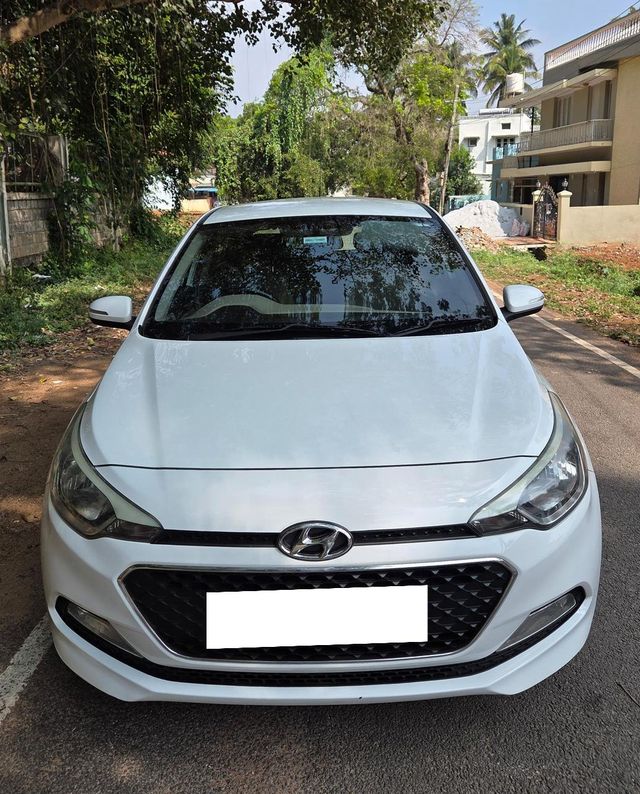 Second-hand 2016 Hyundai i20 Asta 1.4 CRDi for sale in Thane
