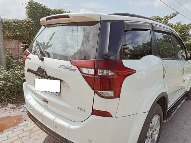 Second-hand 2019 Mahindra XUV500 W11 FWD Diesel for sale in Kamrup-9