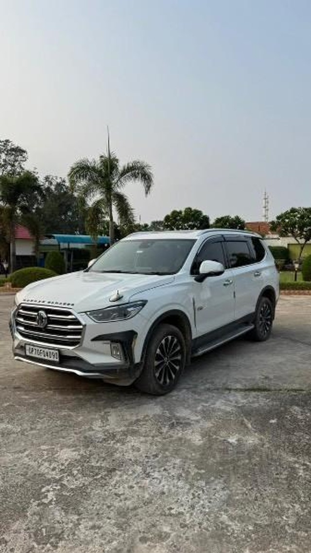 Second-hand 2021 MG Gloster Savvy 6-Str for sale in Lucknow-10