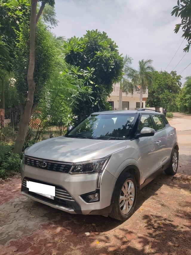 Second-hand 2019 Mahindra XUV300 W8 for sale in Gurgaon-1