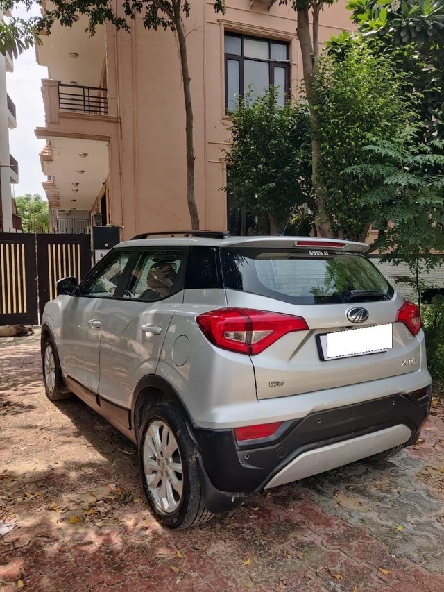 Second-hand 2019 Mahindra XUV300 W8 for sale in Gurgaon-4