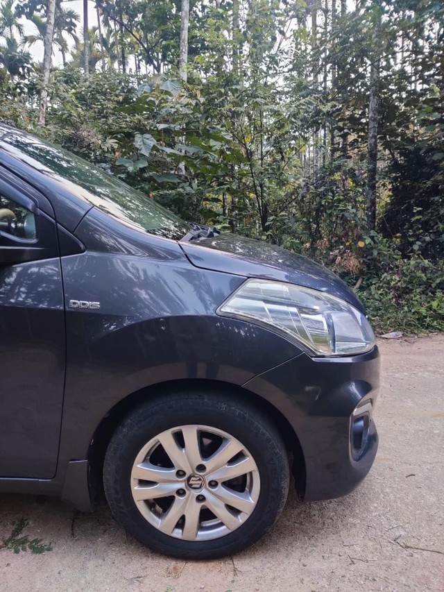 Second-hand 2017 Maruti Ertiga SHVS ZDI Plus for sale in Hassan-7