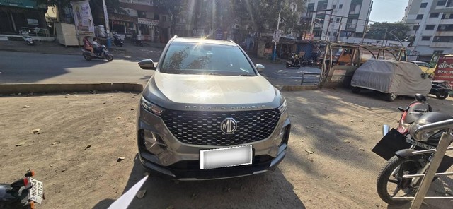 Second-hand 2021 MG Hector Plus Sharp Diesel MT for sale in Pune-1