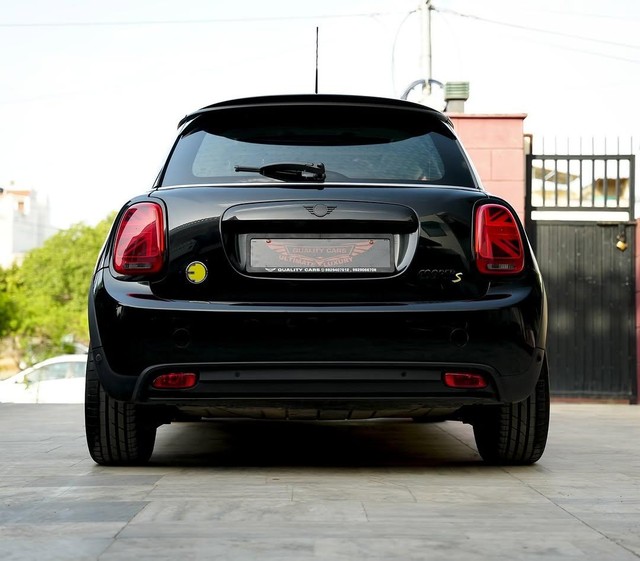 Second-hand 2023 Mini Cooper SE Electric for sale in Jaipur-9