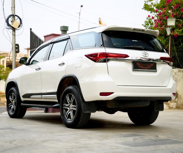Second-hand 2018 Toyota Fortuner 2.8 2WD MT BSIV for sale in Jaipur-10