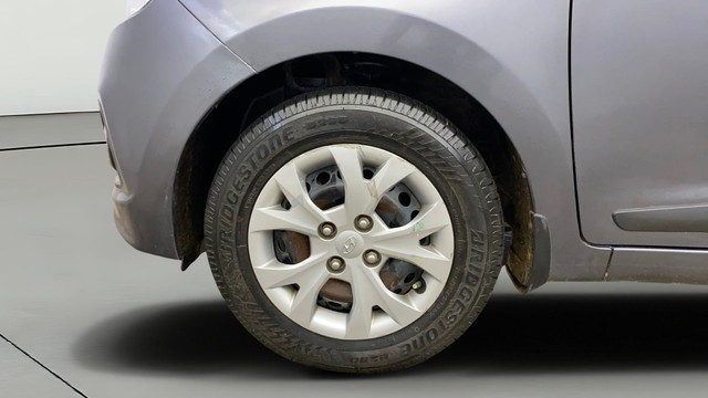 Second-hand 2016 Hyundai Grand i10 Sportz for sale in Gurgaon-25