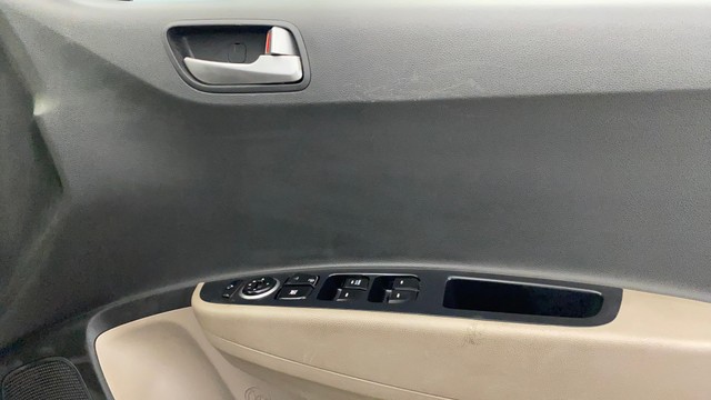 Second-hand 2016 Hyundai Grand i10 Sportz for sale in Gurgaon-17