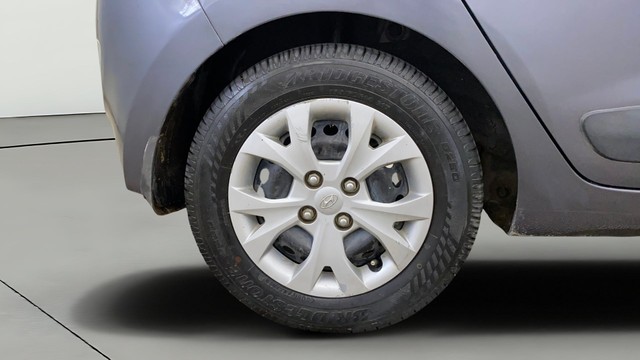 Second-hand 2016 Hyundai Grand i10 Sportz for sale in Gurgaon-24