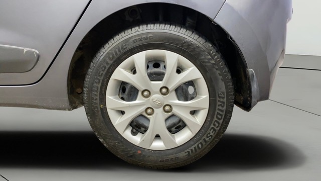 Second-hand 2016 Hyundai Grand i10 Sportz for sale in Gurgaon-26