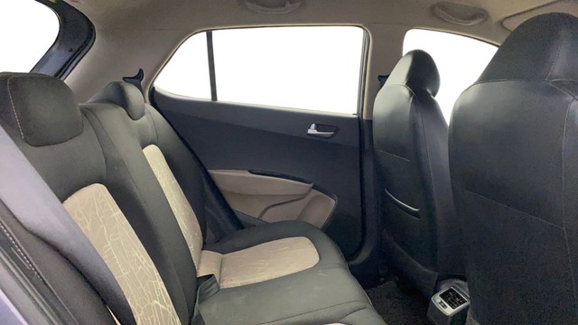 Second-hand 2016 Hyundai Grand i10 Sportz for sale in Gurgaon-16