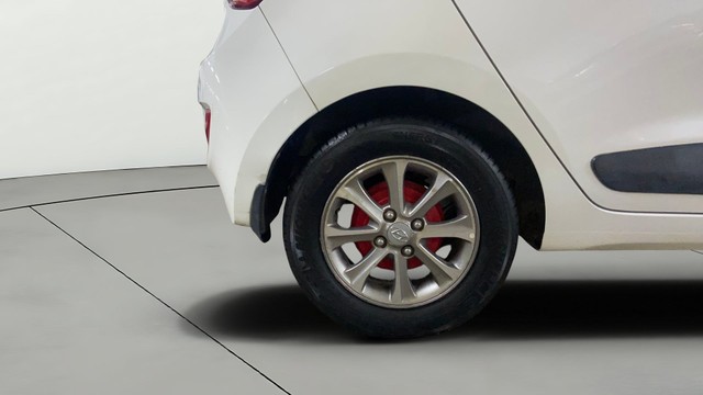 Second-hand 2016 Hyundai Grand i10 Asta Option AT for sale in Surat-25