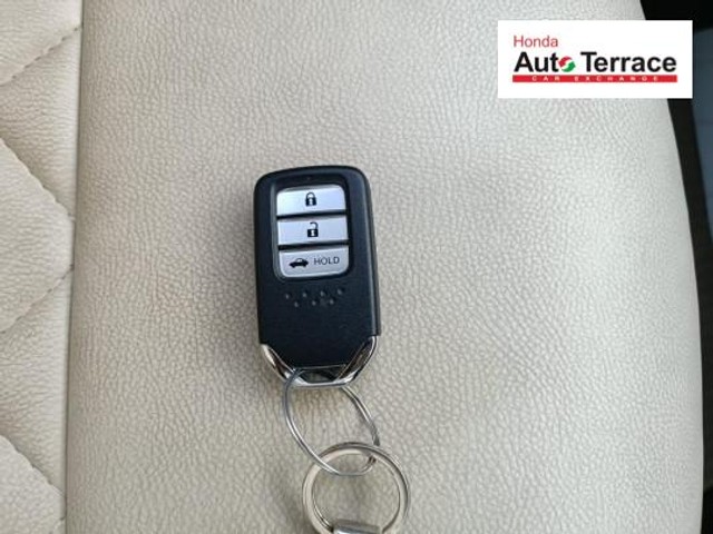 Second-hand 2019 Honda Amaze V Petrol BSIV for sale in Tiruchirappalli-9