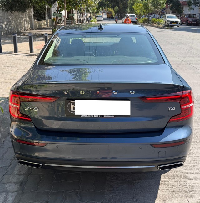 Second-hand 2021 Volvo S60 T4 Inscription for sale in Bangalore-4