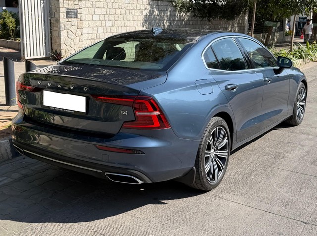 Second-hand 2021 Volvo S60 T4 Inscription for sale in Bangalore-8