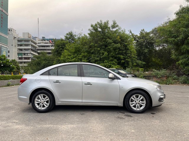 Second-hand 2016 Chevrolet Cruze LTZ AT for sale in New Delhi-1