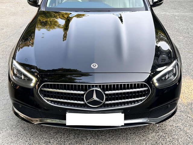 Second-hand 2022 Mercedes-Benz E-Class Expression E 200 for sale in New Delhi-3