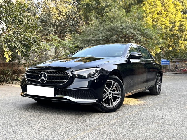 Second-hand 2022 Mercedes-Benz E-Class Expression E 200 for sale in New Delhi-17