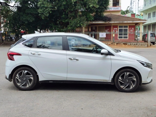 Second-hand 2021 Hyundai i20 Asta Opt BSVI for sale in Bangalore-1