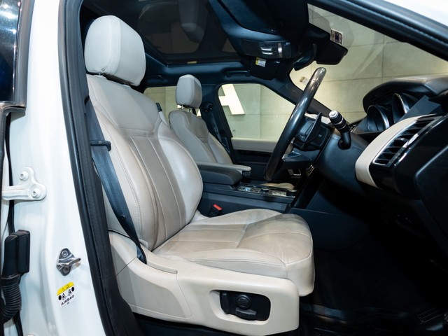 Second-hand 2019 Land Rover Discovery SE 2.0 SD4 for sale in Kolkata-9