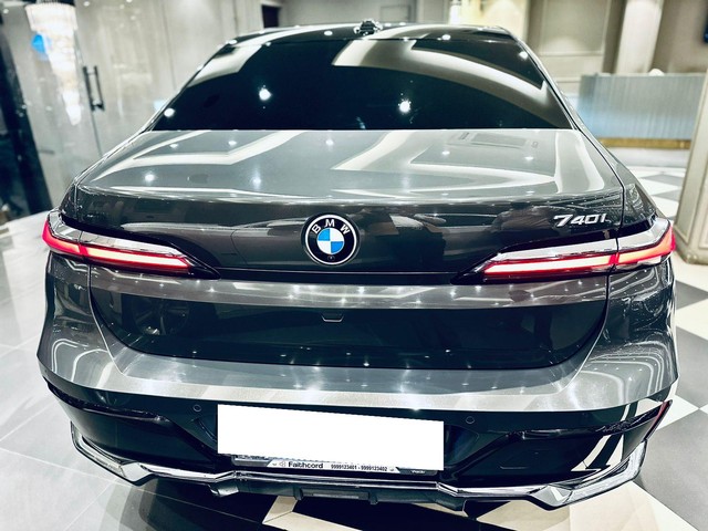 Second-hand 2023 BMW 7 Series 740Li M Sport Edition for sale in New Delhi-12