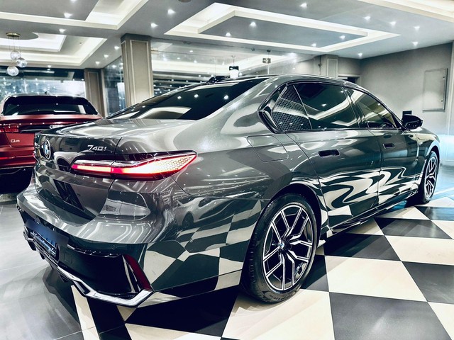 Second-hand 2023 BMW 7 Series 740Li M Sport Edition for sale in New Delhi-11