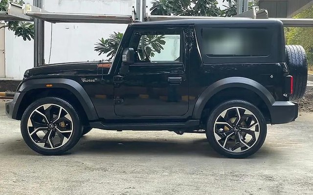 Second-hand 2021 Mahindra Thar LX 4WD Hard Top AT BSVI for sale in New Delhi-2