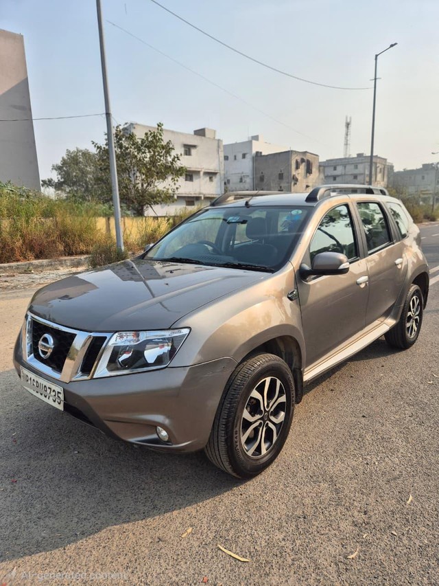 Second-hand 2017 Nissan Terrano XL Plus 85 PS for sale in New Delhi-2