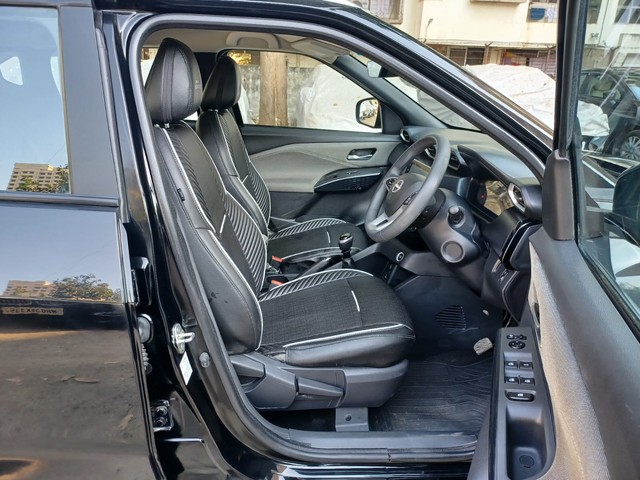 Second-hand 2024 Nissan Magnite N Connecta for sale in Mumbai-13