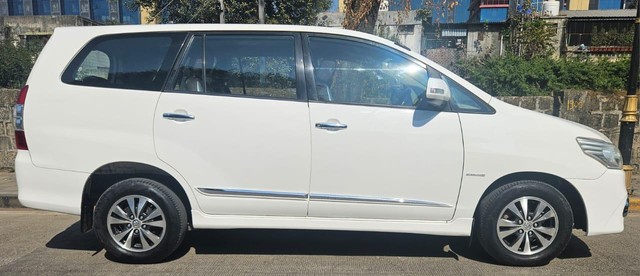 Second-hand 2015 Toyota Innova 2.5 VX (Diesel) 7 Seater for sale in Pune-5