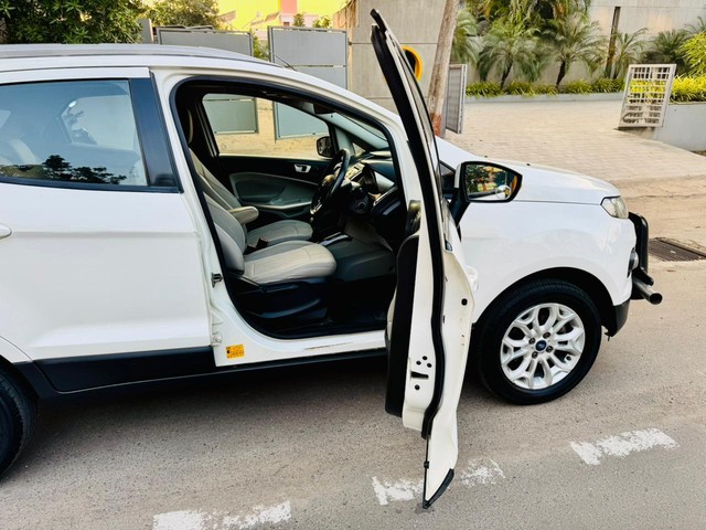Second-hand 2014 Ford Ecosport 1.5 DV5 MT Titanium for sale in Vadodara-10