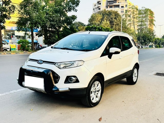 Second-hand 2014 Ford Ecosport 1.5 DV5 MT Titanium for sale in Vadodara-4