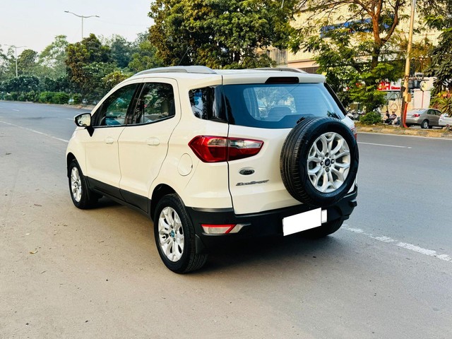 Second-hand 2014 Ford Ecosport 1.5 DV5 MT Titanium for sale in Vadodara-7