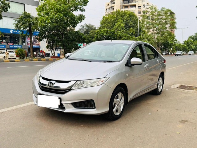 Second-hand 2014 Honda City i DTEC E for sale in Vadodara-4